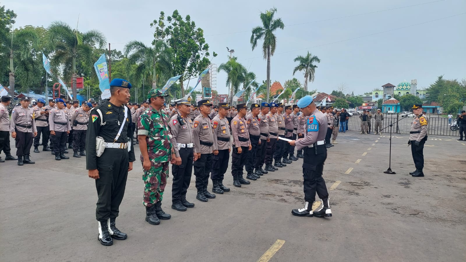 Pertandingan Sepak Bola Diperketat Polisi, Ini Lho Persipa Pati Vs Sulut United