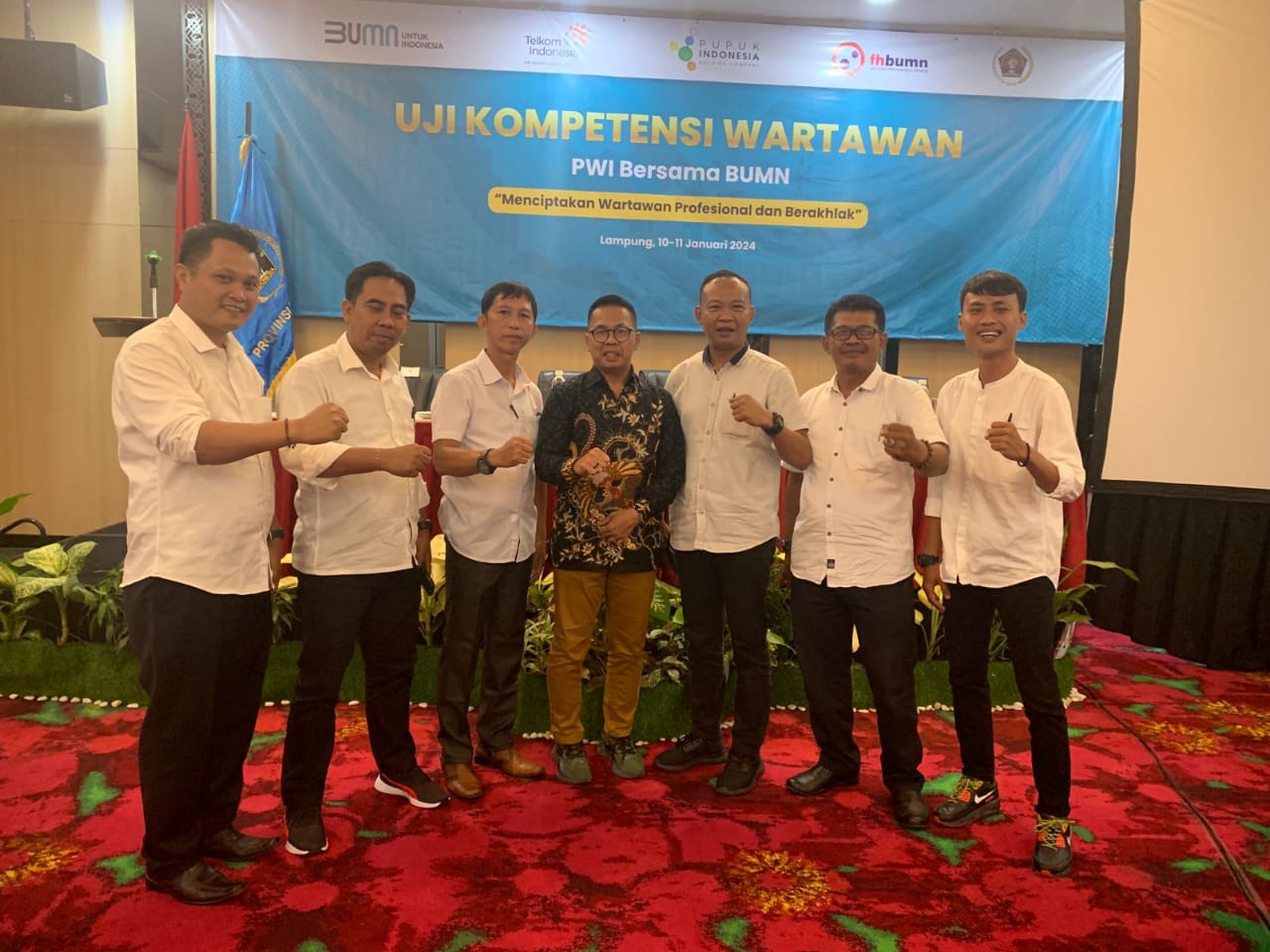 Sejumlah Anggota PWI Lamsel Jadi Lulusan Terbaik Saat Ikuti UKW