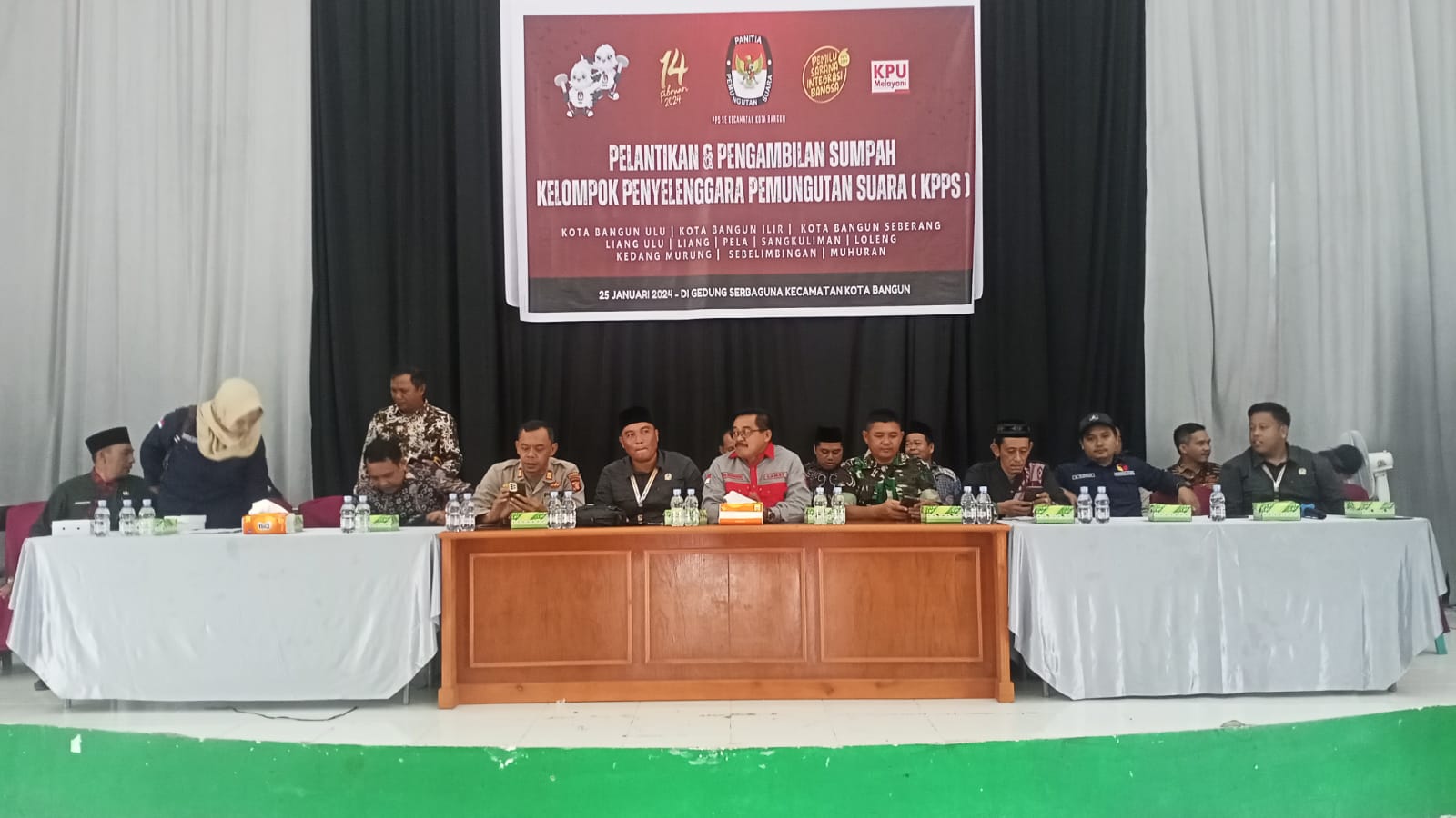 Danramil 0906-09/Kota Bangun Hadiri Pelantikan Kpps