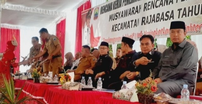 Sejumlah Anggota DPRD Lamsel Hadiri Musrenbangcam Rajabasa