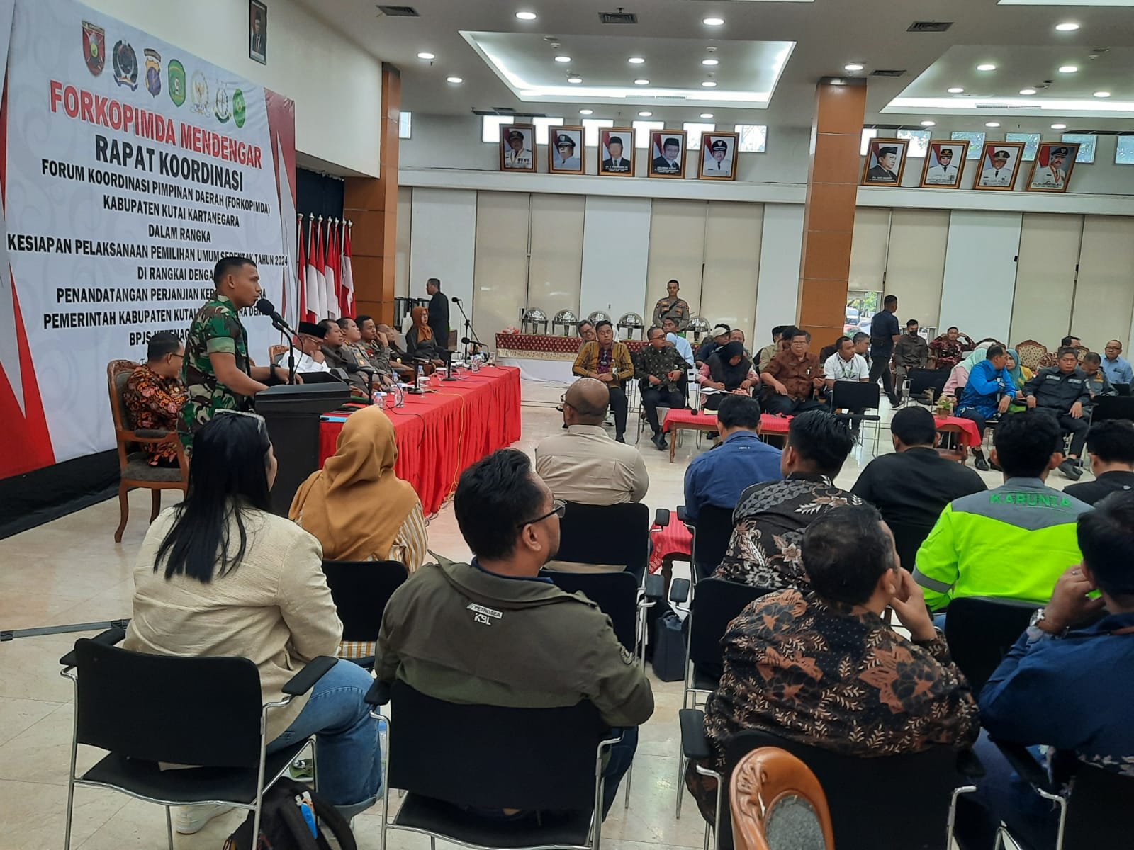 Mewakili Dandim, Kepala Staf Kodim 0906/Kkr Hadiri Rapat Forkopimda Mendengar