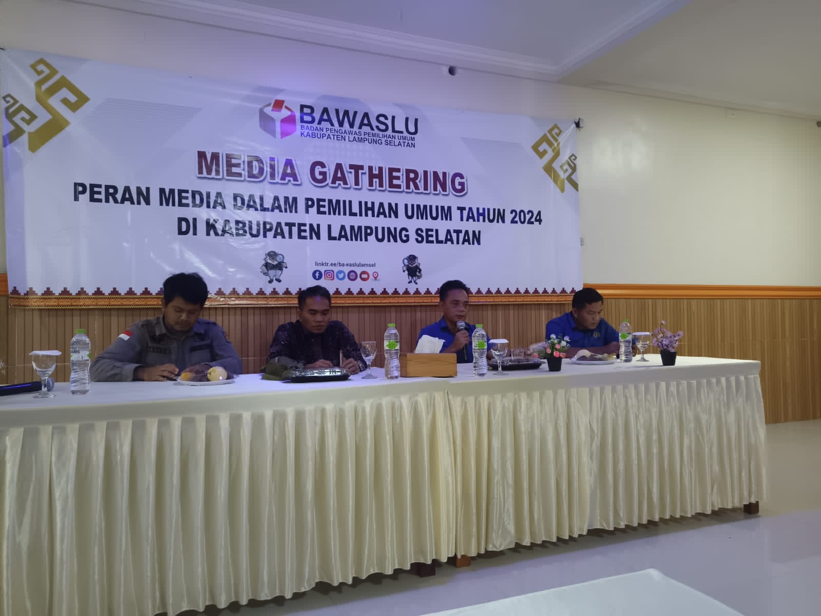 Ketua Bawaslu Lamsel Wazaki: Media Memiliki Peran Penting Pengawasan