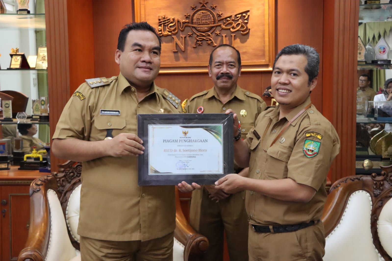 Samin Surosentiko Dijadikan Nama RSUD Randublatung