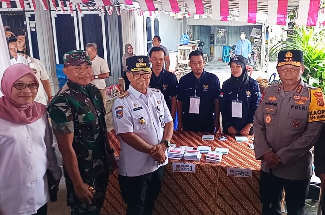 Pastikan Keamanan Pemilu 2024, Forkopimda Kaltim Tinjau Beberapa TPS Di Wilayah Tenggarong