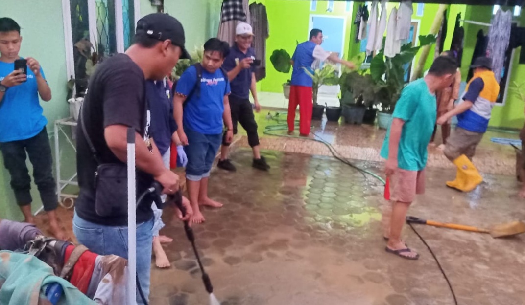 Gerak Cepat KNPI dan RPL Bantu Korban Banjir