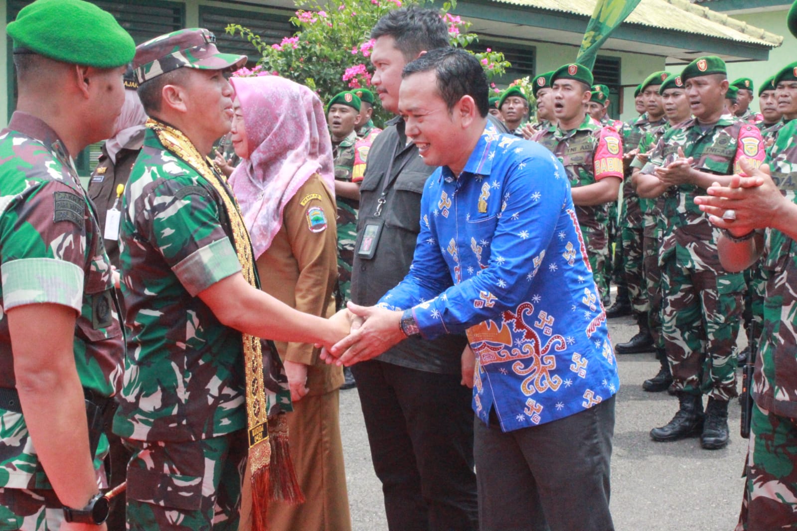 Wakil Ketua DPRD Lamsel Agus Sartono Apresiasi TNI-POLRI Dalam Mengawal Jalannya Pemilu 2024