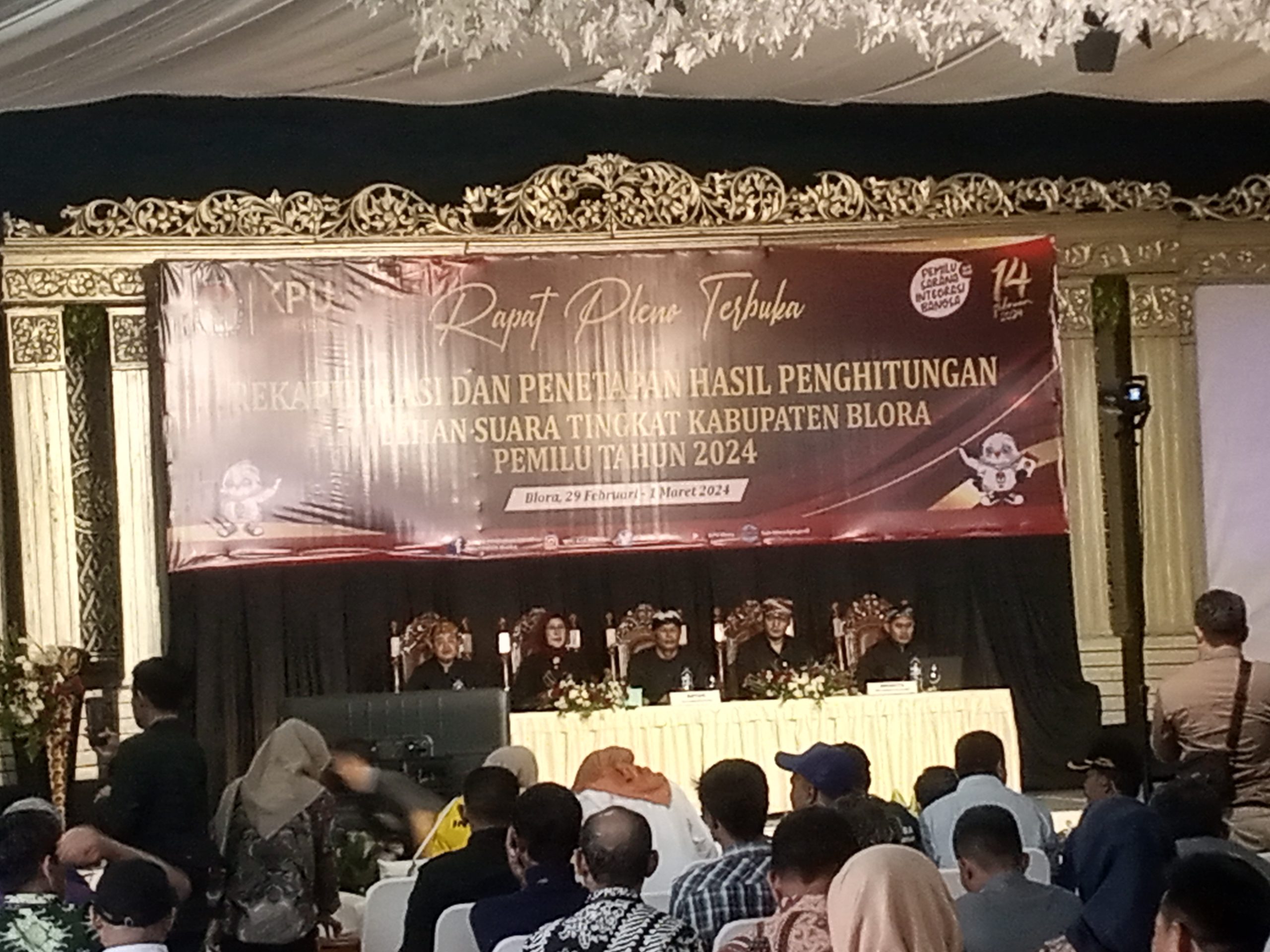Rapat Pleno Terbuka Penetapan Hasil Penghitungan Perolehan Suara Tingkat Kabupaten Blora