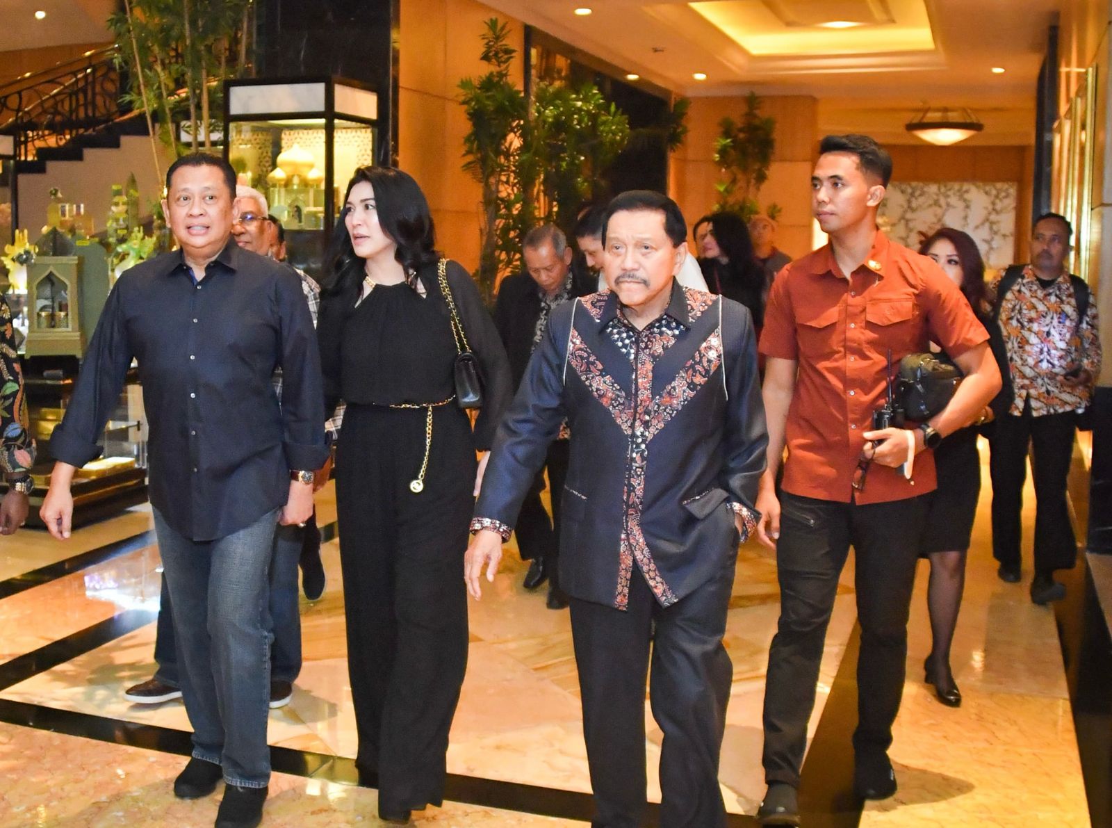 Tom Jones Jelajahi Berbagai Genre Musik, Bambang Soesatyo Hadir
