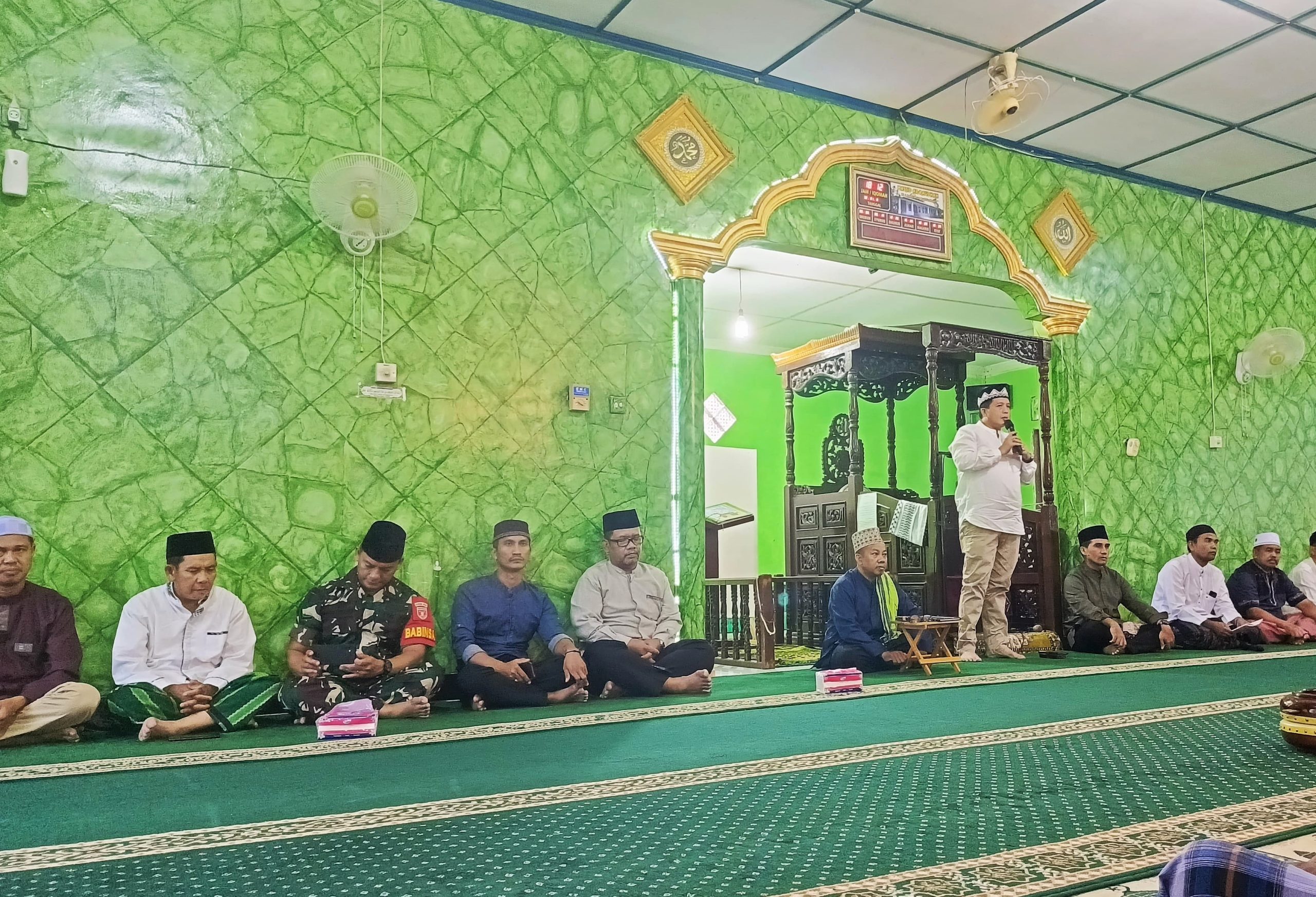 Pererat Silaturahmi, Babinsa Koramil Samboja Safari Ramadhan Bersama Forkopimcam