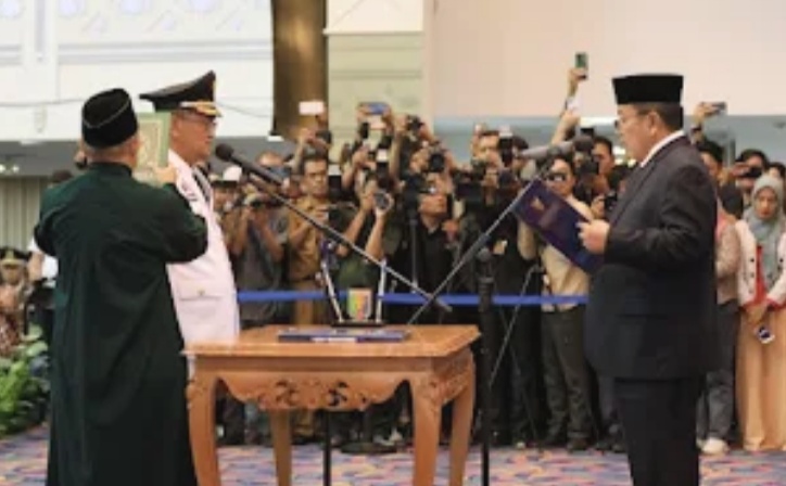 Arinal Djunaidi Lantik Aswarodi Sebagai Pj Bupati Lampura