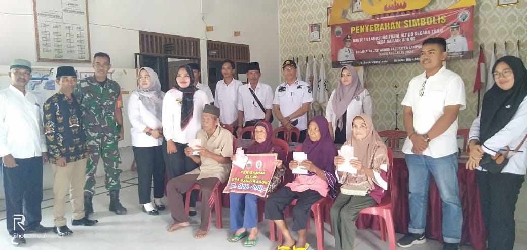 Pemdes Banjar Agung Salurkan BLT DD Tahap Awal Ta 2024