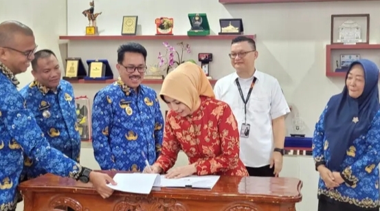 Pemkab Lamsel Bersama PT Bank Lampung Tandatangani Perpanjangan Kerja Sama