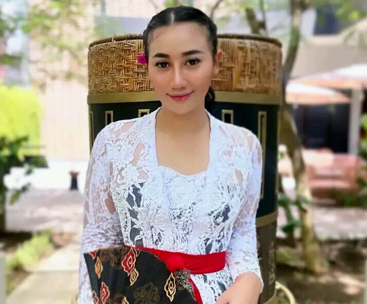 Penggerak GIBRANHOLIC INDONESIA Yiyik Agustina Dikabarkan Ikut Ramaikan Bursa Cabub Bangli