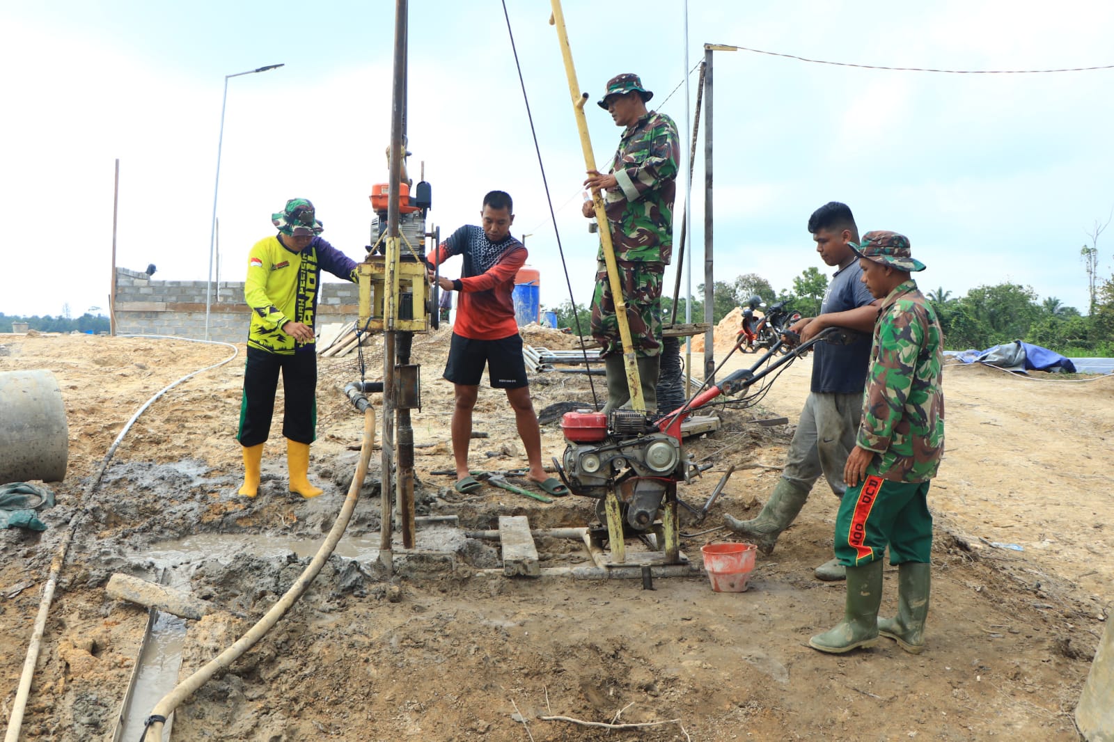 Satgas TMMD ke- 120 Kodim 0908/Bontang Mulai Kerjakan Sumur Bor Titik Ketiga