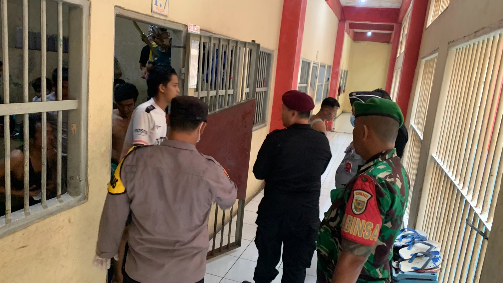 Antisipasi Peredaran Narkotika Petugas Rutan Geledah Hunian Napi