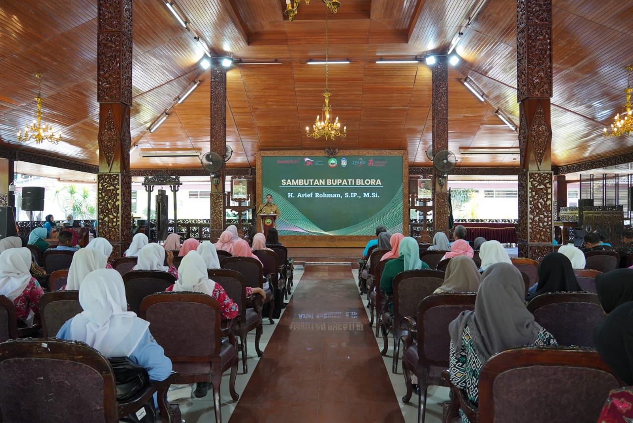 OJK Edukasi Siswa Hingga Santri se -Blora, Tingkatkan Literasi Keuangan