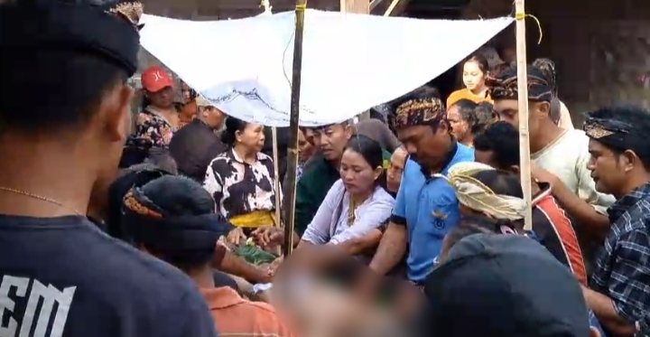 Umat Hindu Kecamatan Candipuro Lakukan Kramasi