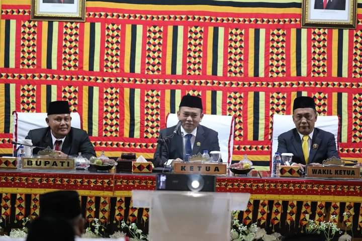 Bupati Nanang Ermanto Hadiri Rapat Paripurna Dengan Agenda Mendengarkan Pidato Kenegaraan Presiden RI