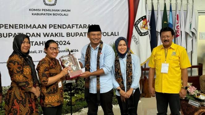 Sembilan Partai Politik Resmi Daftarkan Agus Irawan-Fajar Nirwana ke KPU Boyolali