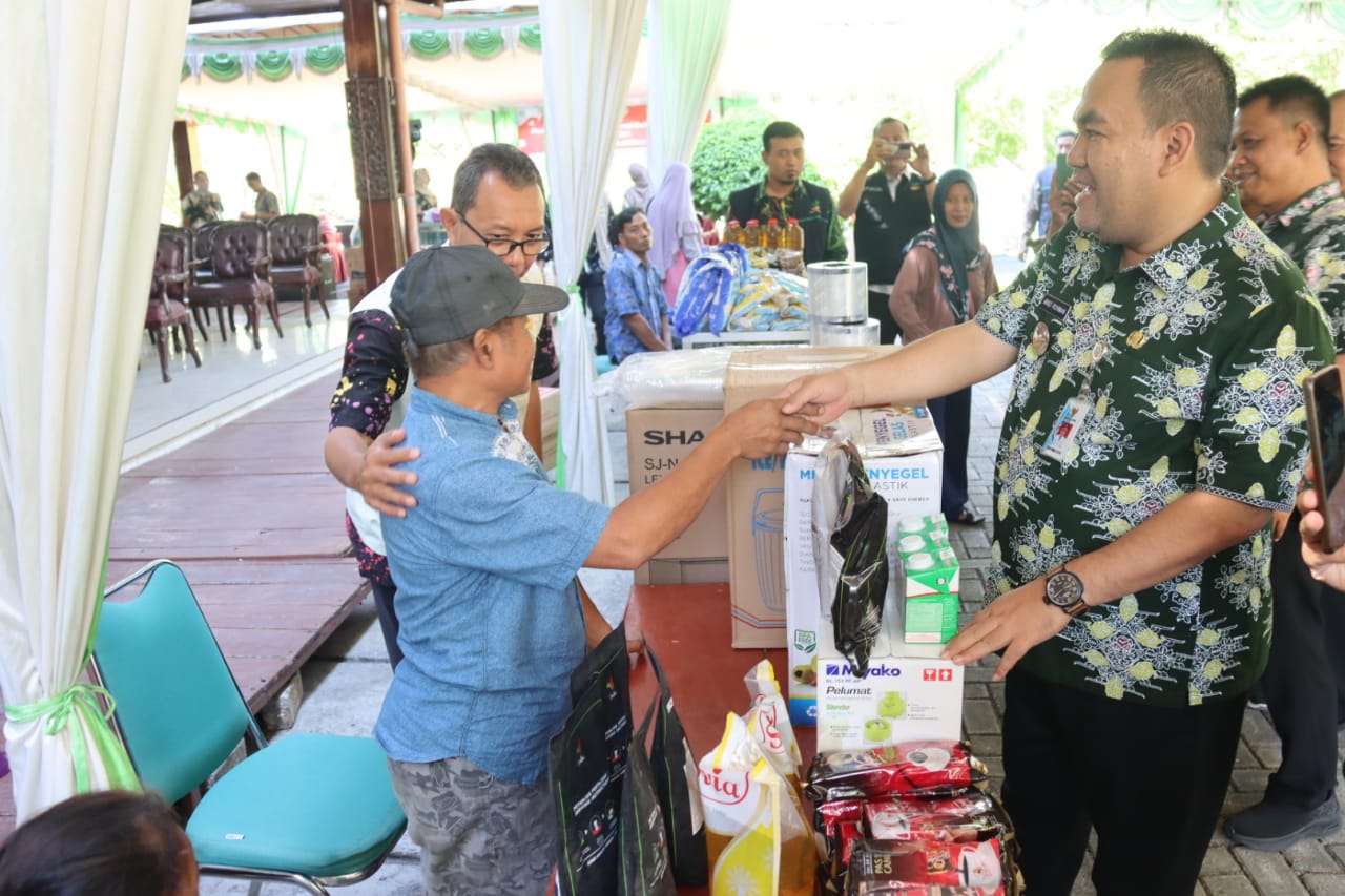 Sebanyak 157 Penyandang Disabilitas Terima Bantuan Dari Kemensos RI 
