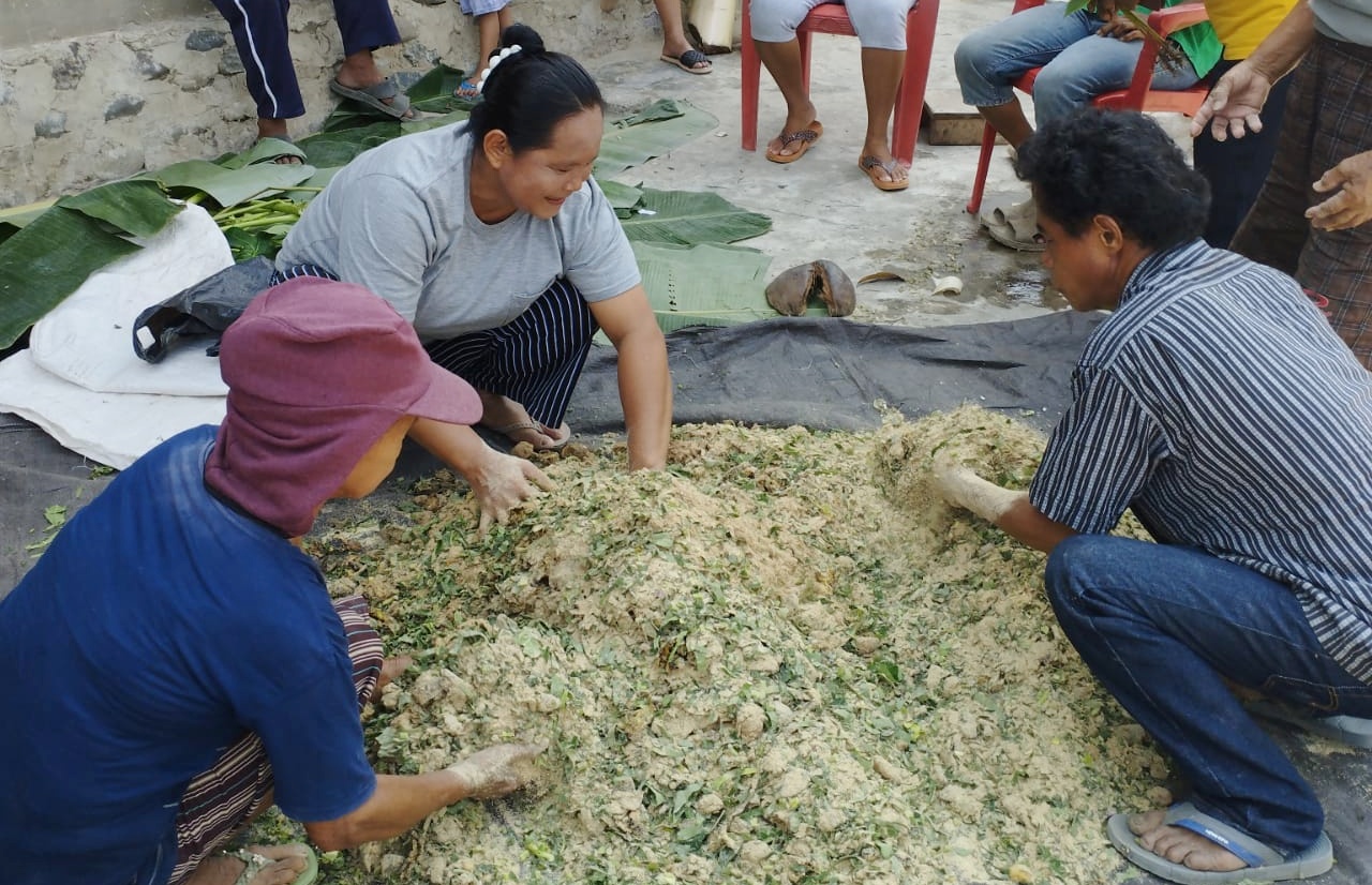 TP Saluampak CUSS: Gelar Diklat Inovasi Pembuatan Fermentasi Pakan, Solusi Hemat bagi Peternak Babi Rumahan