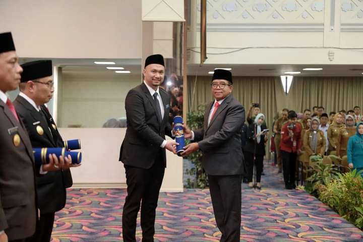 Wabup Pandu Kesuma Dewangsa Terima SK Sebagai Plt Bupati Lamsel