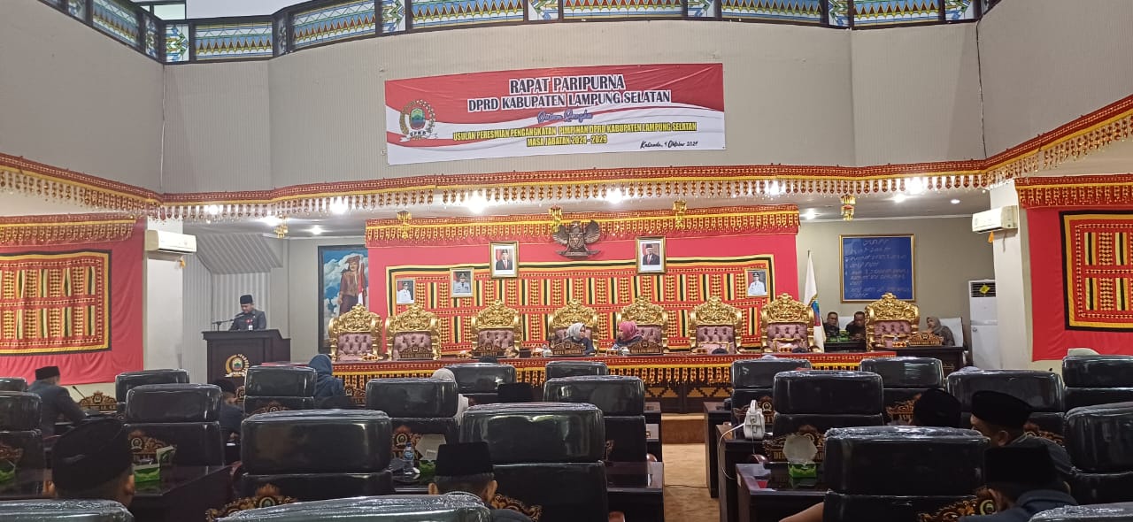 Paripurna DPRD Lamsel Tetapkan Empat Unsur Pimpinan
