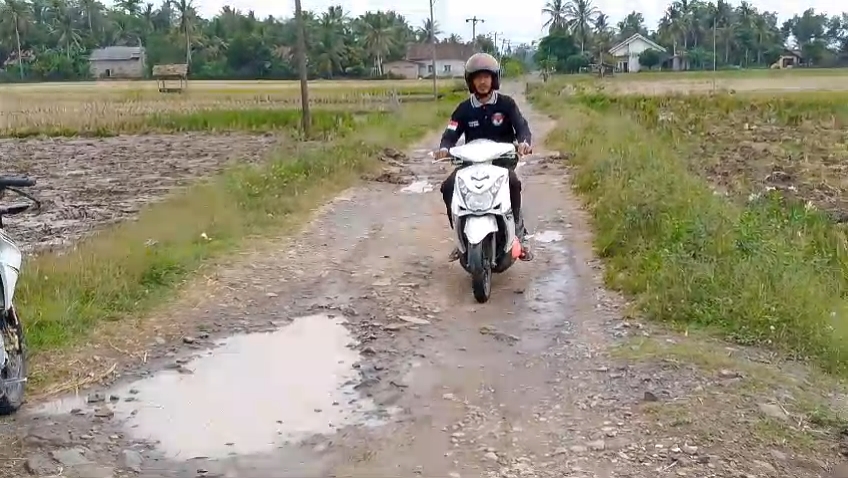Warga Candipuro Dan Way Sulan Rindukan Jalan Mulus