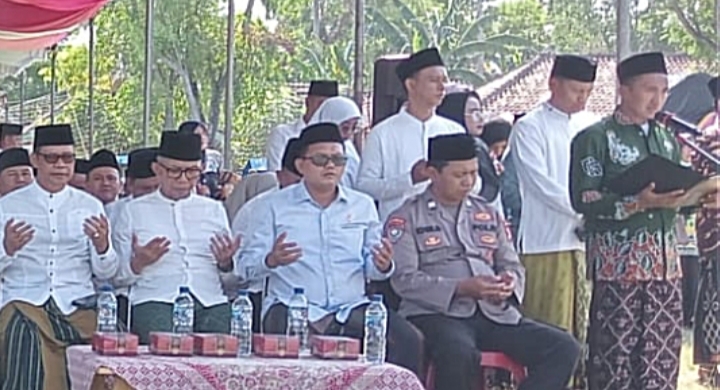 Diwakili Anggotanya Pimpinan DPRD Lamsel Erma Yusneli Hadiri Upacara HSN Tahun 2024 di Ketapang