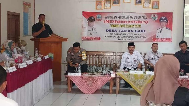 Anggota Komisi III DPRD Lamsel, Ahmad Muslim Hadiri MusrenbangDes Tamansari