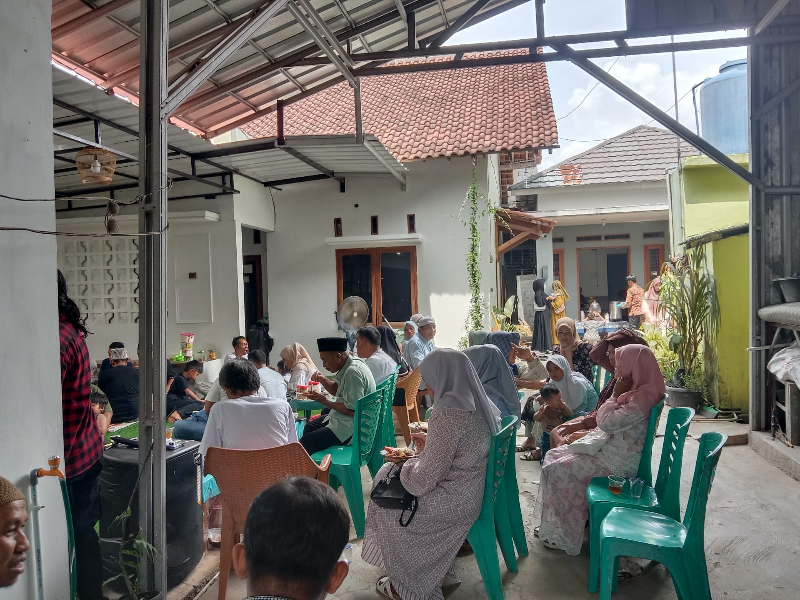 Open House Kades Karang Anyar Ucapkan Mohon Maaf Lahir Dan Batin