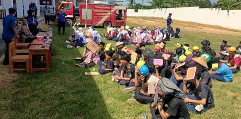 Dinas Damkar Lamsel, Berikan Edukasi Tentang Bahaya Kebakaran Terhadap Siswa