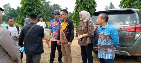 Usai Orasi di Kantor Bupati Warga Sinar Palembang Terima Kunjungan Kadis PMD, Inspektorat, dan Asisten Bupati