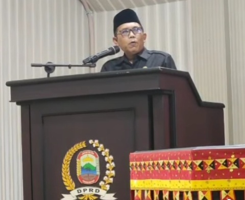 Fraksi Gerindra Tekankan Peningkatan PAD dan Pemerataan Pembangunan, Sampaikan Harapan Lewat Pantun
