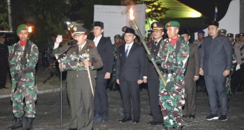 Wakil Ketua I DPRD Lampung Selatan Ikuti Malam Renungan Suci di TMP Kesuma Bangsa Kalianda