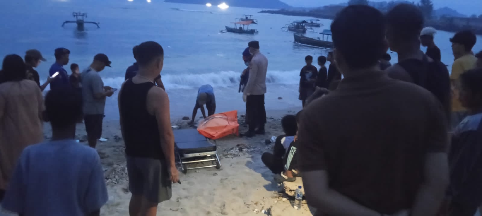Mayat Tanpa Identitas Ditemukan Di Pantai Tanjung Selaki Polisi Minta Masyarakat Bantu Identitikasi