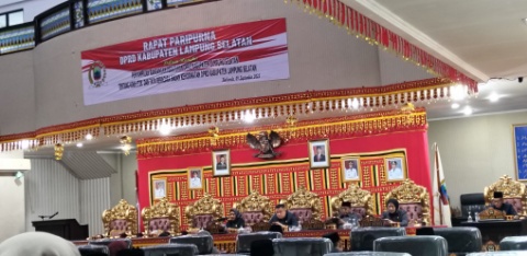 DPRD Lamsel Gelar Paripurna, Sampaikan Peraturan tentang Kode Etik dan Tata Cara Badan Kehormatan