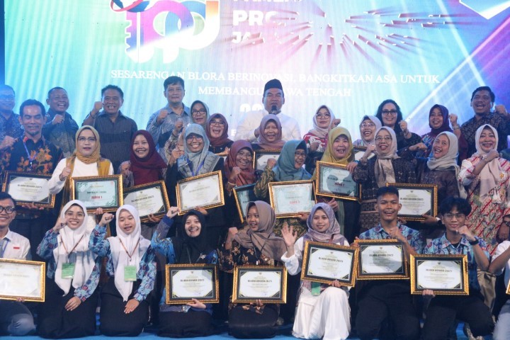 Bupati Blora Tutup Pameran Produk Inovasi Jawa Tengah 2025 dan Apresiasi Para Inovator