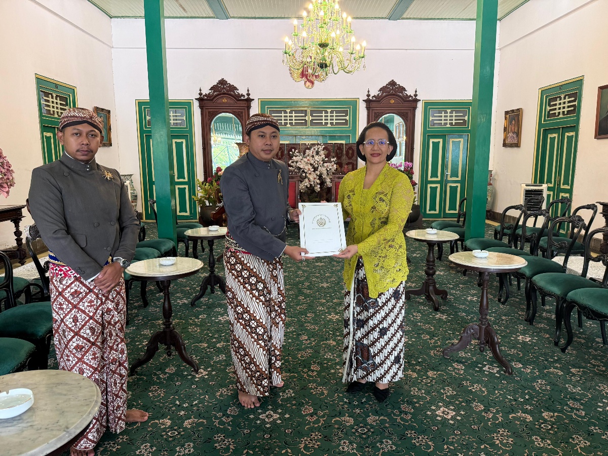 Raja Gen Z Surakarta, PB XIV Undang Sultan HB X ke Jumenengan