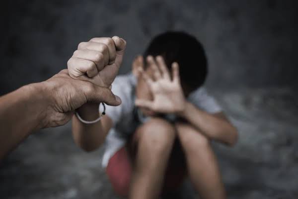 Video Dugaan Penyiksaan Balita di Gesi Viral, Polisi Buru Pelaku !