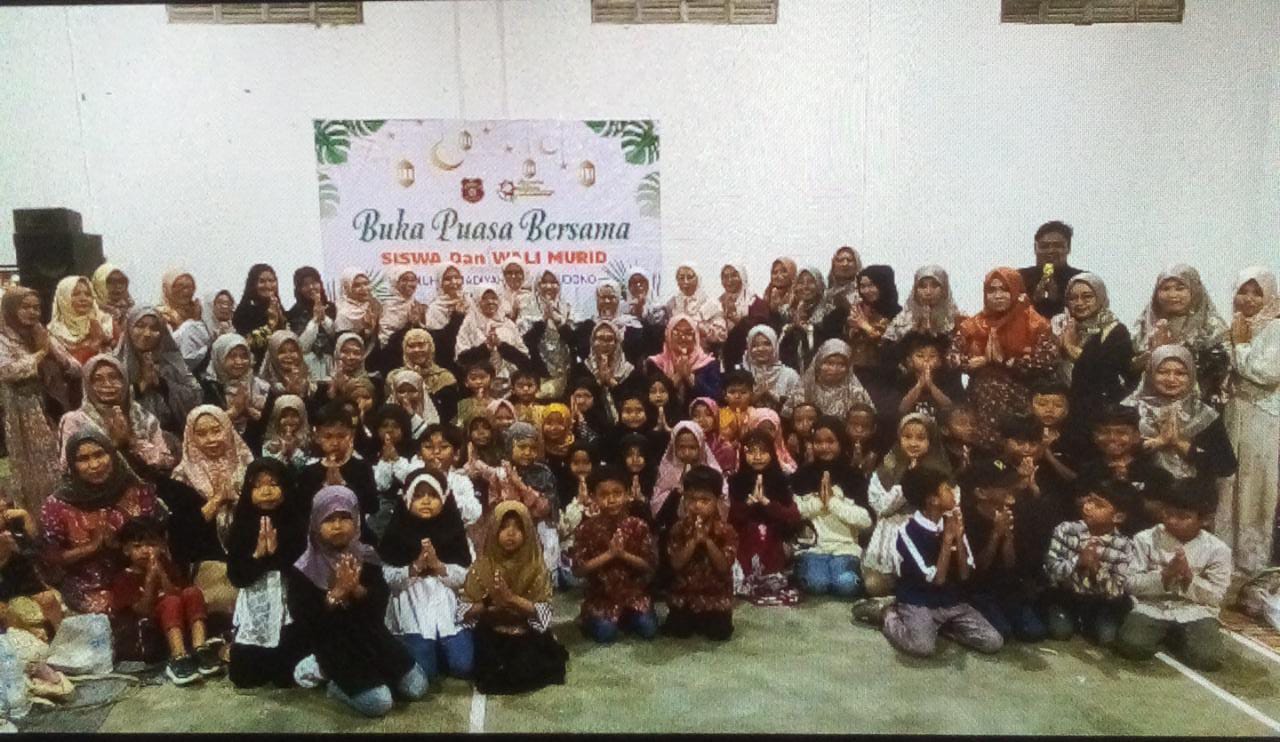 Siswa Kelas 2 SD Muh PK Banyudono Gelar Buka Bersama Penuh Makna