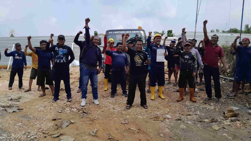 Gendono Sejahtera Kirim Minyak Perdana Melalui PT Mataram Conenection Nusantara Ke Pertamina MOS Manggung