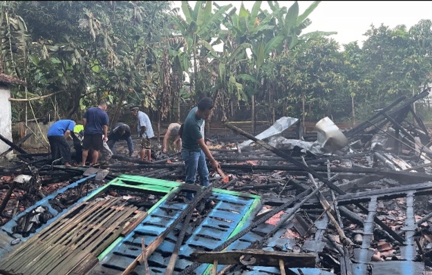 Kebakaran Rumah di Jepon Diduga Akibat Konsleting Listrik, Kerugian Capai Rp150 Juta