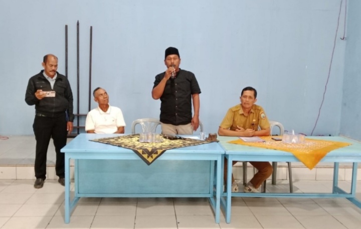 Suharno Kades Marga Agung Pimpin Penyaluran BLT-DD Dan Intensif RT Serta Kader Posyandu TA-2026