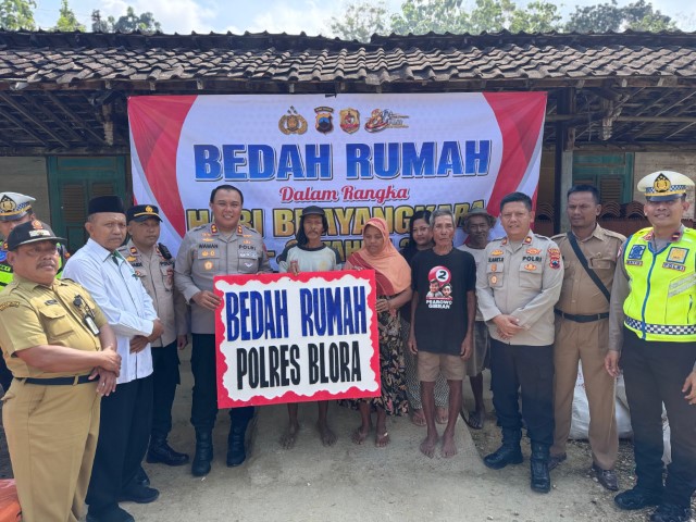 Polres Blora Bersama Baznas dan Pemkab Bedah Rumah Tiga Warga Kurang Mampu