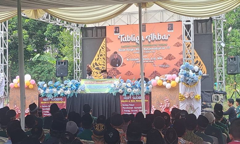 Pikat Ribuan Jamaah, Wayang Golek Pitutur Semarakkan Milad ke-117 PCM Tersono Batang