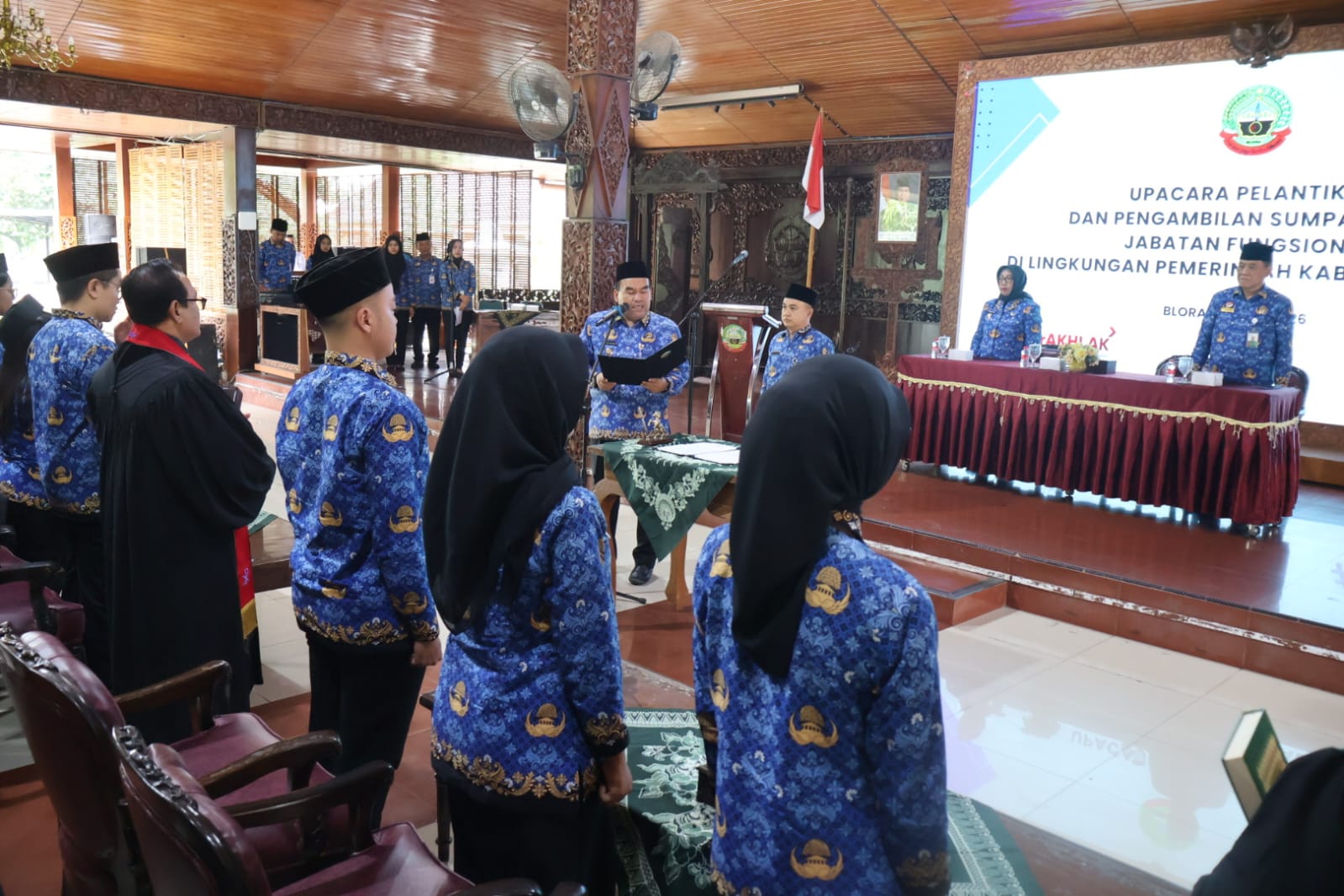 Bupati Arief Rohman Lantik 191 ASN Jabatan Fungsional