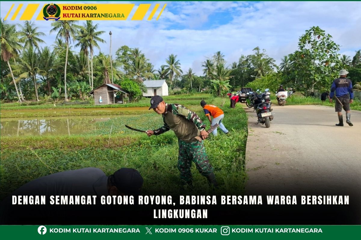 Dengan Semangat Gotong Royong, Babinsa Bersama Warga Bersihkan Lingkungan