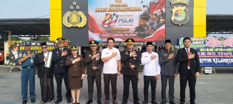 DPRD Lampung Selatan Hadiri Upacara HUT Bhayangkara ke-80, Farizal Purba Sampaikan Dukungan untuk Polri