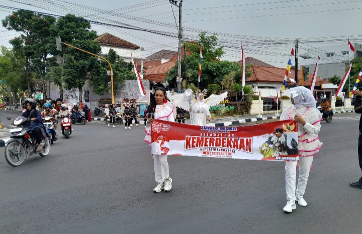 Karnaval Luwes Blora Meriahkan HUT RI ke-81, Perkenalkan Produk Murah dan Lengkap